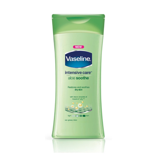 Vaseline Total Moisture Aloe Fresh Body Lotion, 100ml - Quick Absorbing Hydration