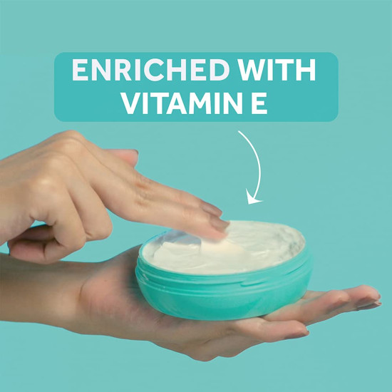 POND'S Light Moisturiser - Non-Oily with Vitamin E for Soft Skin