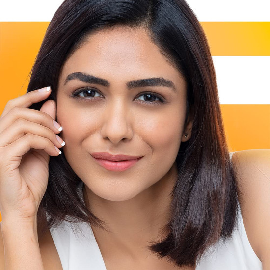 LAKMÉ 9To5 Vitamin C Facewash - Refresh & Glow